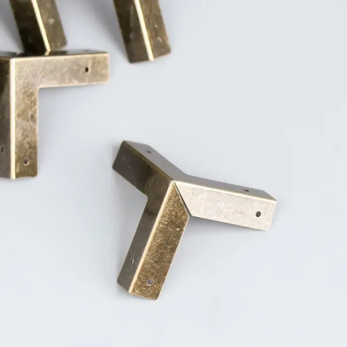 Уголок (накладка) для шкатулок металл набор 10 шт 3х3х3 см