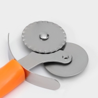 Нож для пиццы и теста Доляна &laquo;Оранж&raquo;, 17 см, 2 лезвия, цвет оранжевый