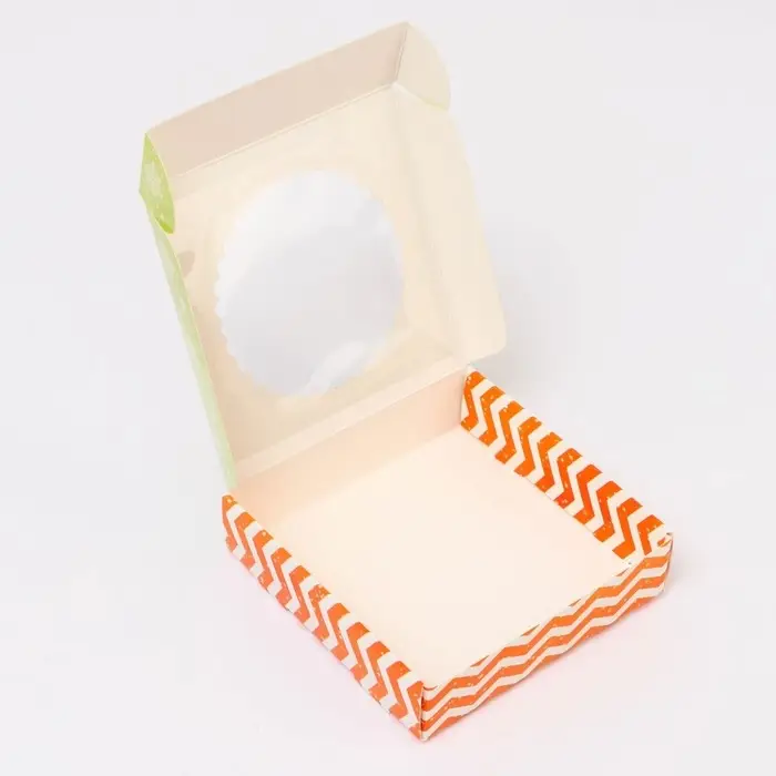 Подарочная коробка сборная с окном &laquo;Новый год&raquo;, 11.5&times;11.5&times;3 см