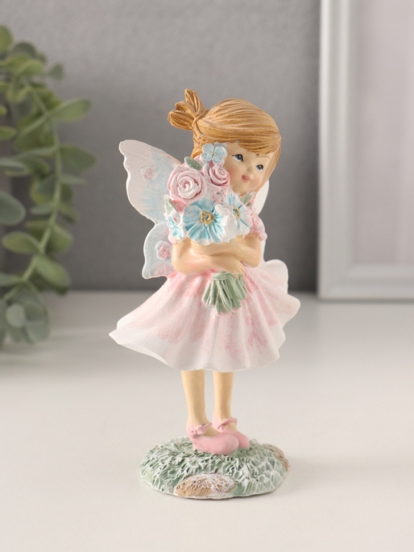 Сувенир полистоун "Девочка-фея в розовом платье с букетом цветов" 7,5х5,5х13,5 см
