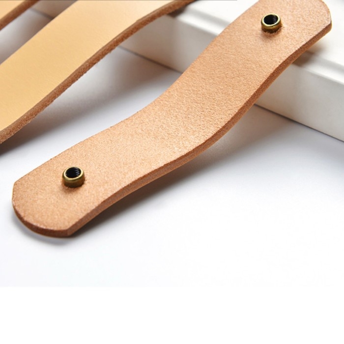 Ручка-скоба CAPPIO RSC010, кожа, м/о 96 мм, цвет бежевый