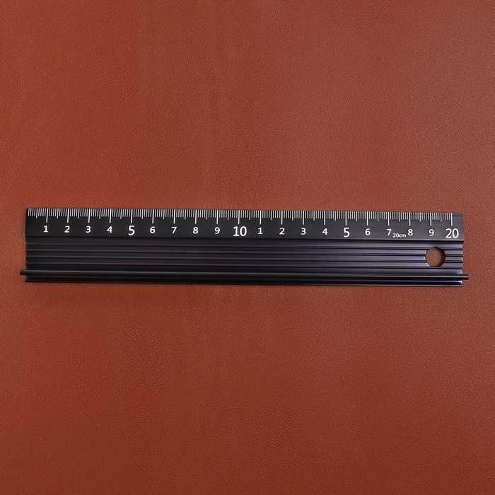 Линейка для кожи, противоскользящая, с упором, металлическая, 20 см, толщина 34 мм