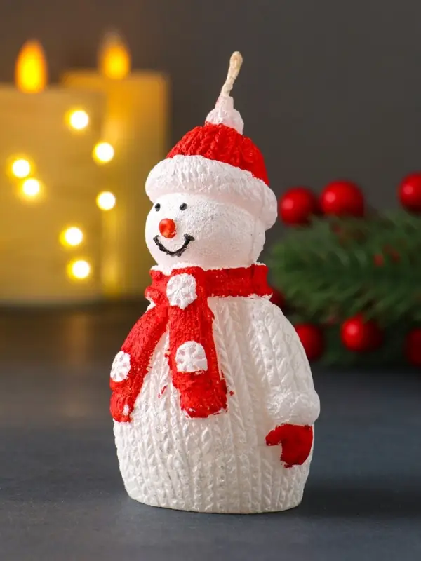 Свеча "Снеговик", красный