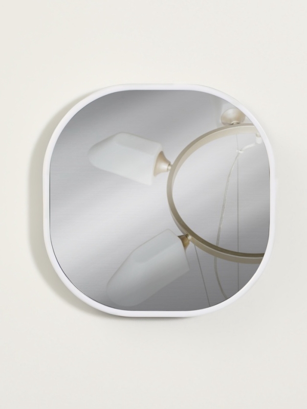 Зеркало карманное &laquo;Узор&raquo;, с подставкой, 8 &times; 8 см, цвет белый