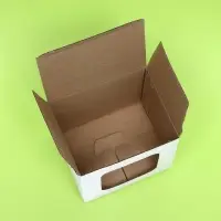 Коробка под кружку, с окном, белая 12&times;9.5&times;12 см