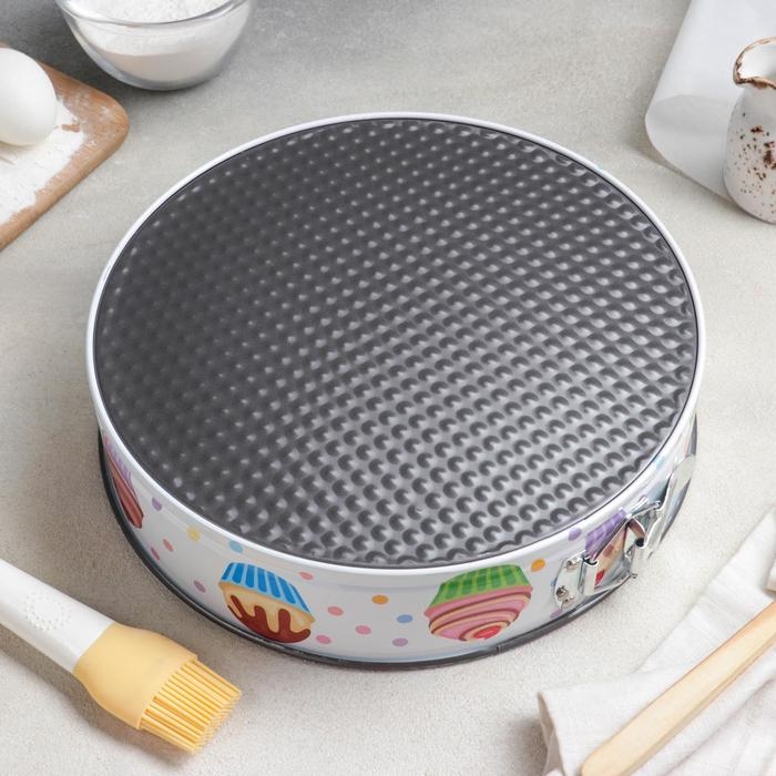 Набор форм для выпечки Доляна &laquo;Милый кондитер&raquo;, 3 предмета: d=28/26/24&times;7 см, съёмное дно, антипригарное покрытие, цвет белый