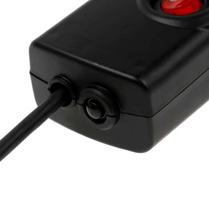 Сетевой фильтр Luazon Lighting, 5 розеток, 5 м, 3500 Вт, 3х1 мм2, 16 A, 220 В, c предохранителем, черный