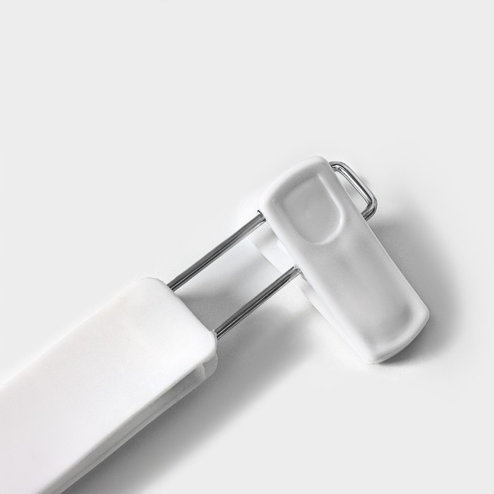 Вешалка для брюк и юбок Доляна, 22&times;14 см, с зажимами, цвет белый