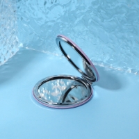 Зеркало складное &laquo;CUTIE&raquo;, d = 7 см, с увеличением, искусственная кожа, цвет сиреневый