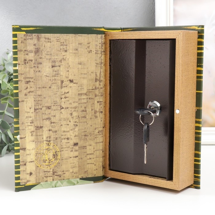 Сейф-книга дерево кожзам "Бюст девушки" 21х13х5 см