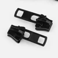 Бегунок для молнии &laquo;Трактор&raquo;, №8, прямоугольный, чёрный