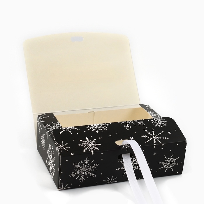 Коробка подарочная новогодняя складная &laquo;Волшебство&raquo;, 16.5 х 12.5 х 5 см, Новый год