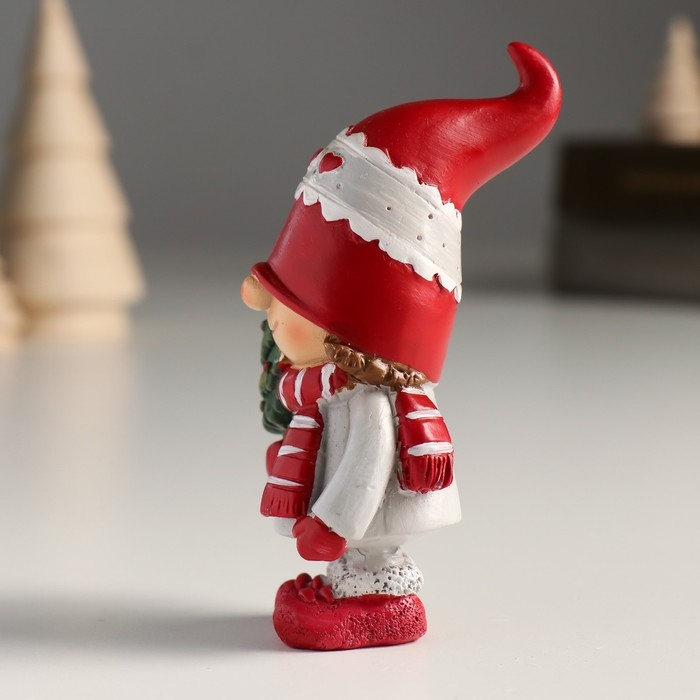 Сувенир полистоун "Малышка со снежинкой/Малыш с ёлочкой" МИКС 5,5х5,5х10 см