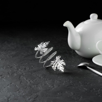 Кольцо для салфетки &laquo;Лист&raquo;, 10&times;4,5 см, цвет серебряный