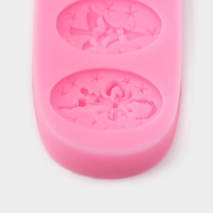 Молд новогодний &laquo;Новогодняя ёлка&raquo;, силикон, 11&times;4,8 см, цвет розовый