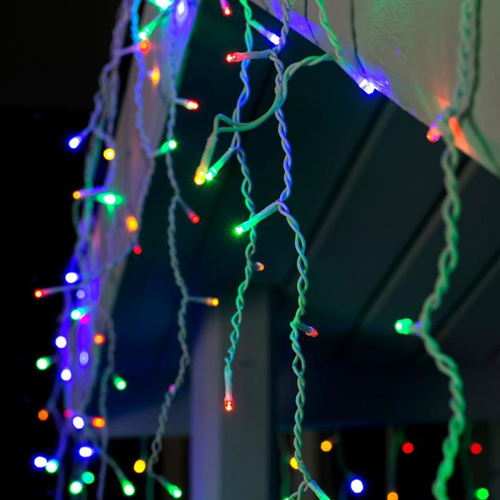 Гирлянда &laquo;Бахрома&raquo; 4 &times; 0.6 м, IP44, белая нить, 180 LED, свечение мульти, 8 режимов, 220 В