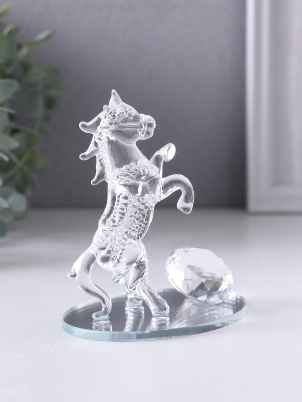 Сувенир стекло "Конь на дыбах, с бриллиантом" 8,5х6х9,5 см