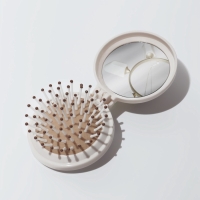 Расчёска массажная &laquo;Капибара&raquo;, складная, с зеркалом, d=6.5 см, белая