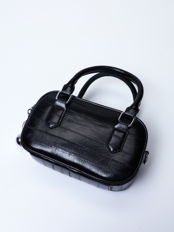 Сумка женская, 20*9*12, отд на молнии, длин ремень, черный