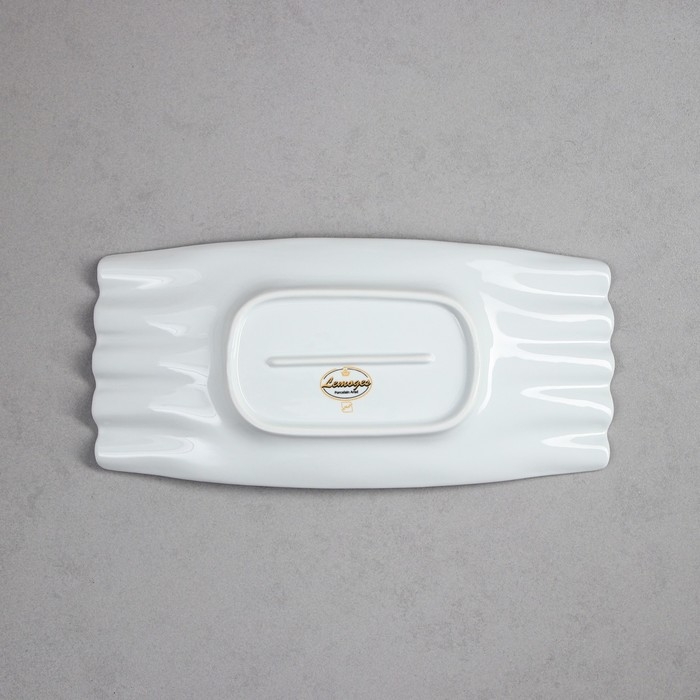 Блюдо &laquo;Идилия&raquo;, фарфор, Иран