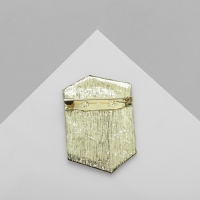 Значок &laquo;Япония&raquo; я рядом, цветной в золоте