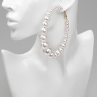 Серьги-кольца &laquo;Нежность жемчуга&raquo; кольца крупные, цвет белый в золоте, d=8 см