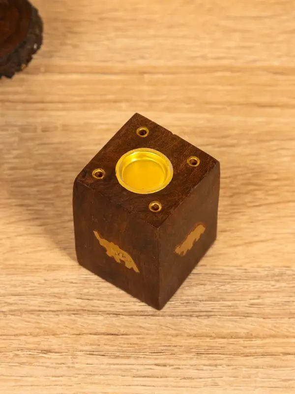 Подставка под благовония &laquo;Слон&raquo;, 4.5&times;4.5&times;5.5 см, дерево шишам