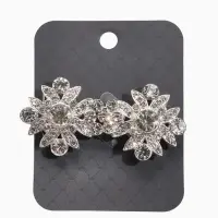 Зажим для кардигана "Ажур", гербер, цвет белый в серебре