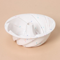 Форма для выпечки KONFINETTA &laquo;Немецкий кекс. Вихрь&raquo;, силикон, d=24 см, цвет белый