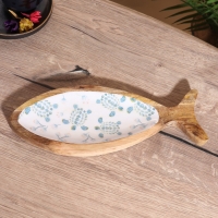 Блюдо в форме рыбки "Черепаха и цветы" дерево манго 32х11,5х2 см