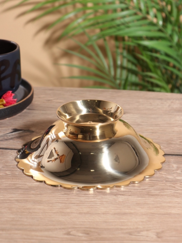 Блюдо сервировочное на ножке "Цветущая поляна" латунь 18х18х6,5 см