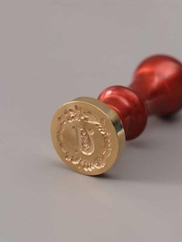 Печать для сургуча с пластиковой ручкой "Венок с буквой U" 2,5х2,5х6,3 см