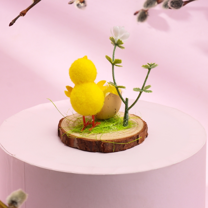 Пасхальный декор &laquo;Цыпленок на полянке&raquo; 8 &times; 8 &times; 7 см