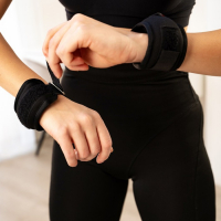 Утяжелители на запястье, 2 шт. &times; 300 г, цвет чёрный