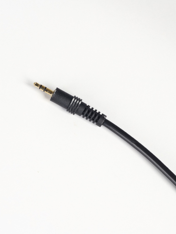 Микрофон конденсаторный Music Life золотой: кабель, ветрозащита, стойка