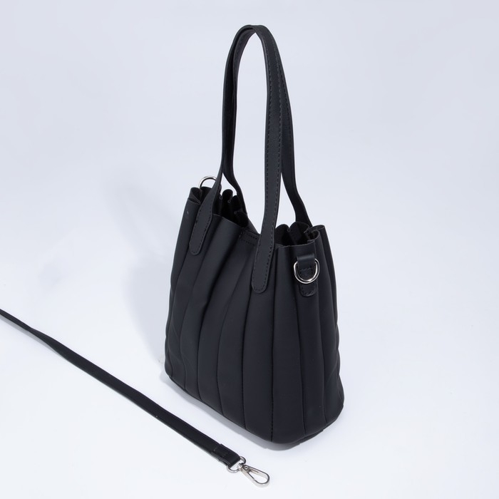 Сумка-тоут на магните, длинный ремень, цвет чёрный