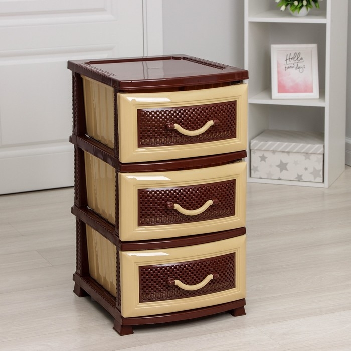 Комод 3-х секционный &laquo;Дельфин&raquo;, бежево-коричневый