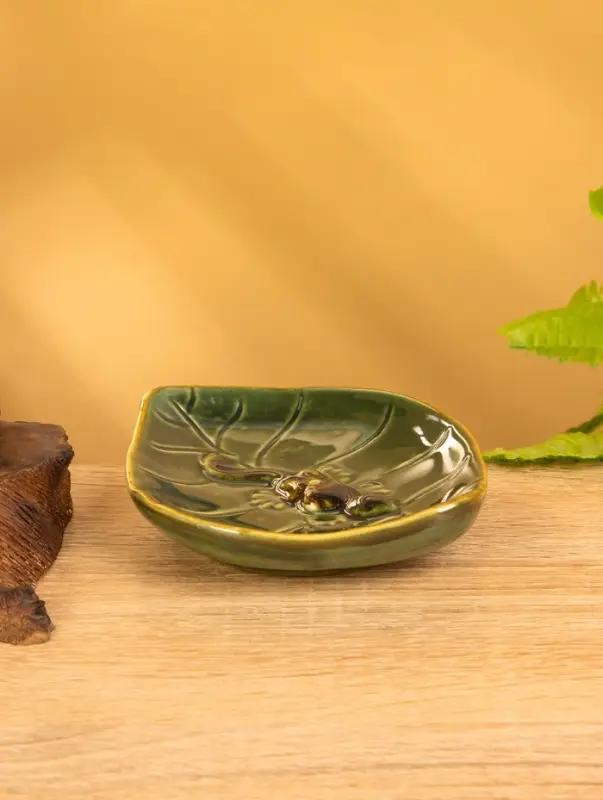 Подставка под благовония "Геккон на листке" керамика, цв. коричнево-зелёный, 13х11х2 см
