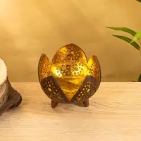 Подсвечник из кокоса &laquo;Бутон&raquo;, 15&times;15&times;13 см, коричнево-золотой