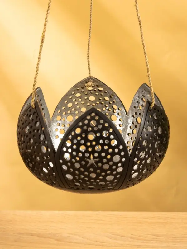 Подсвечник подвесной из кокоса &laquo;Бутон&raquo;, 14&times;14&times;10 см, чёрно-серебристый