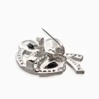 Зажим для кардигана "Ажур", капельки, цвет белый в серебре