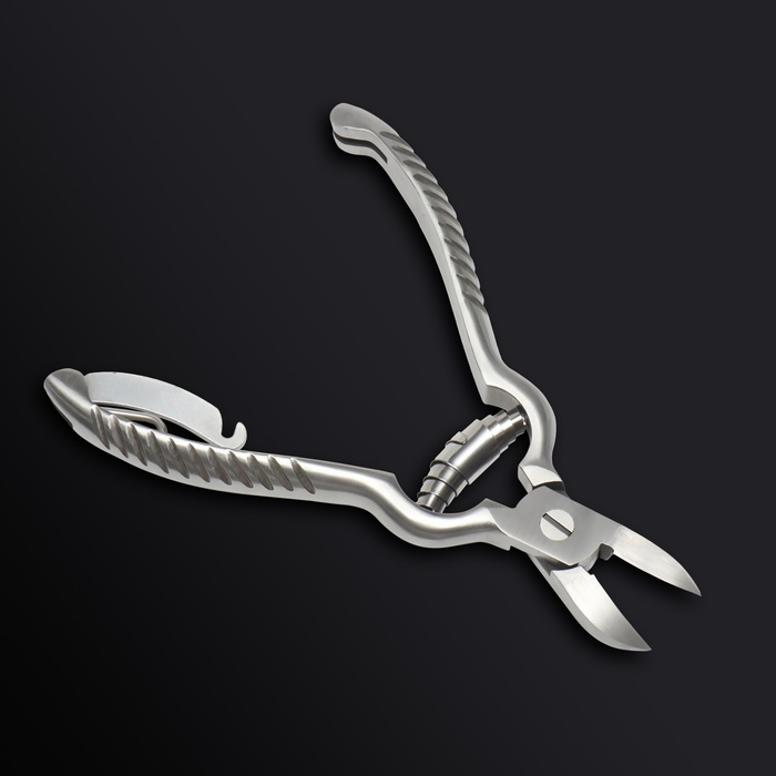 Кусачки педикюрные &laquo;Premium&raquo;, с фиксатором, усиленные, 13,8 см, длина лезвия - 19 мм, цвет серебристый