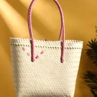 Сумка плетёная на застёжке &laquo;Девочка с букетом&raquo;, 40&times;10&times;55 см, пластик, бело-розовая