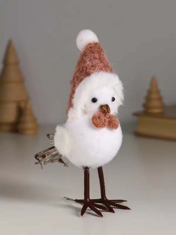 Сувенир "Белая птичка в колпаке и бабочке на веточке ели" 5,3х9,5х14 см