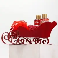 Подарочный набор новогодний в санях: 2 геля для душа, соль для ванны и мочалка, URAL LAB