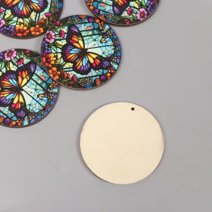 Декор для творчества дерево "Цветочная бабочка. Витраж" 4,6х4,6х0,3 см