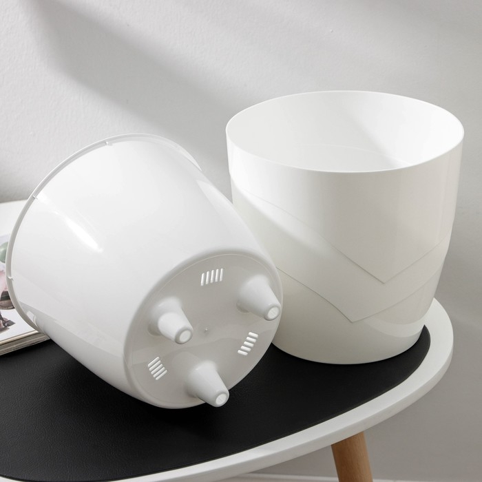 Кашпо для цветов со вставкой &laquo;Грация&raquo;, 4,5 л, цвет белый