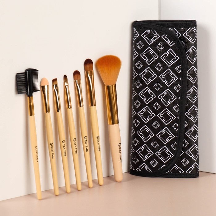 Набор кистей для макияжа &laquo;Орнамент&raquo;, 7 предметов, чехол на кнопке, цвет чёрный/бежевый