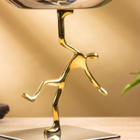 Блюдо сервировочное на подставке "Человек" d 18 см нержавеющая сталь. латунь