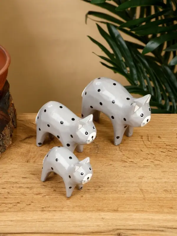 Набор сувенирный &laquo;Кошки&raquo;, h=9 см, h=8 см, h=6.5 см, дерево, серый